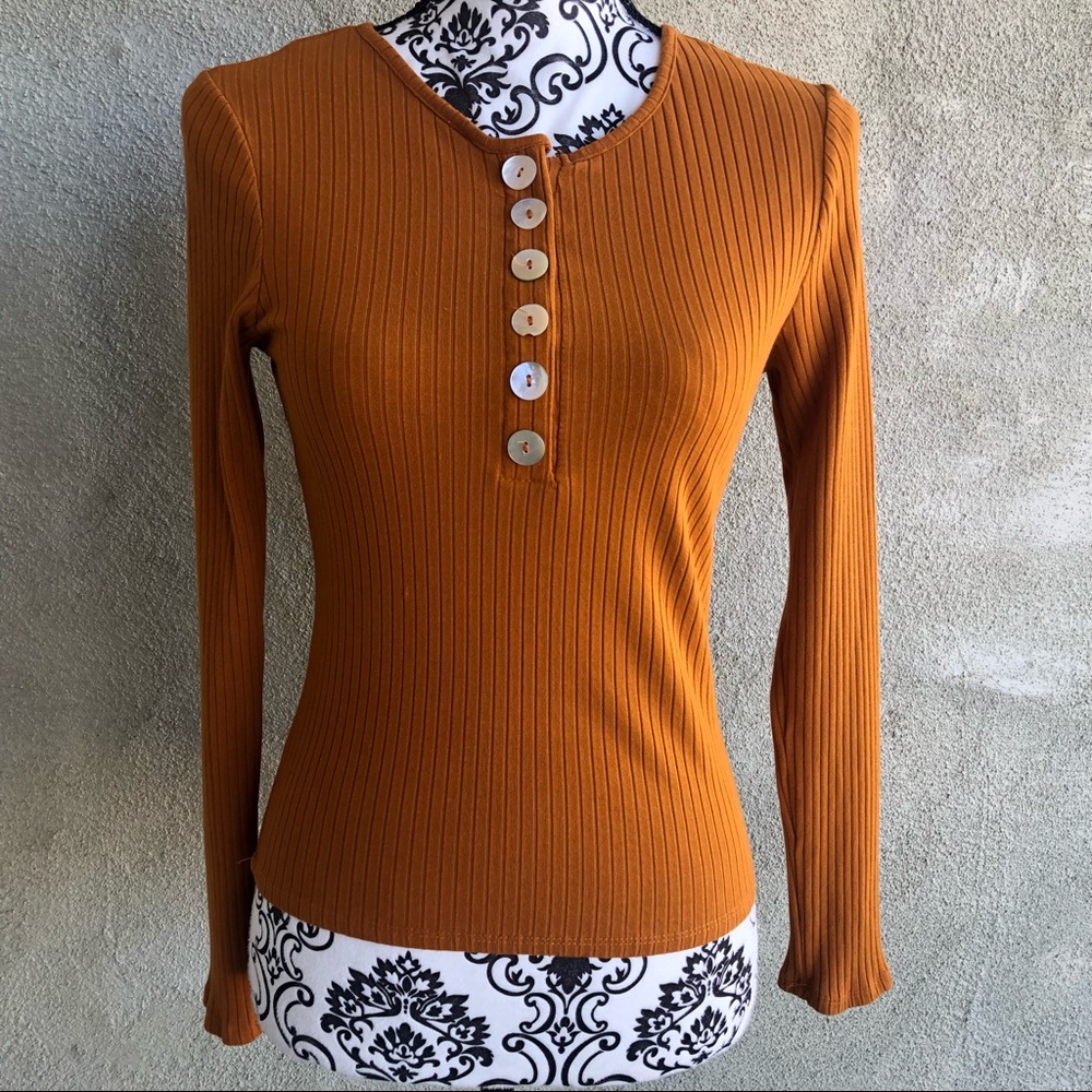 Heart & Hips Fitted Top